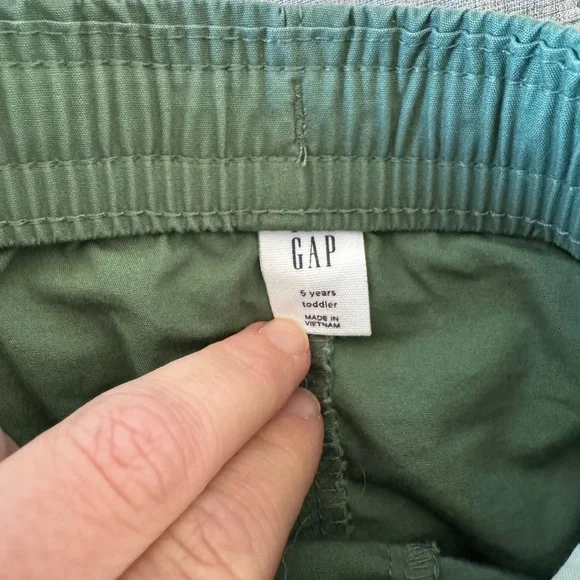 Boys 4 pairs of shorts! - Picture 3 of 13